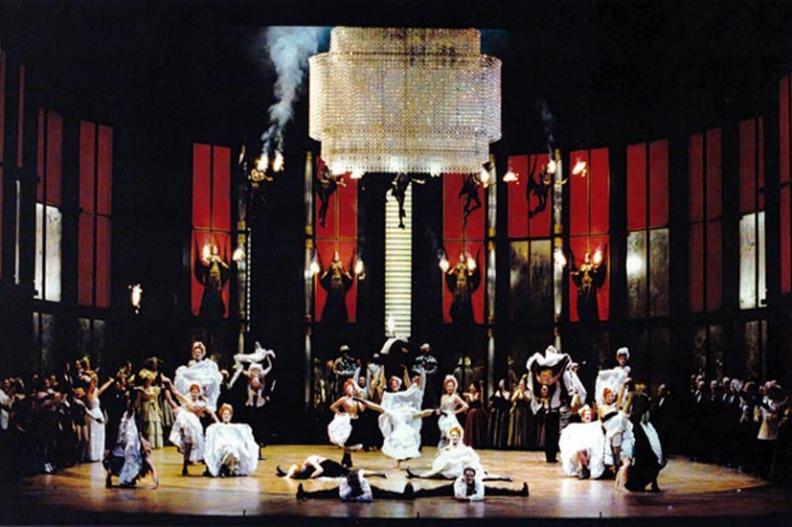 Scénographie : <strong>Antonio Lagarto </strong>- Mise en scène : Jorge Lavelli - Opéra de Paris  - 1995